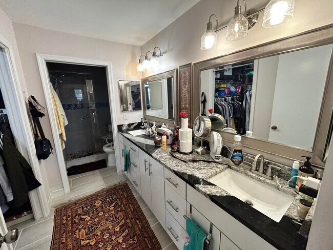 Building Photo - 7348 Lake Meadow Way