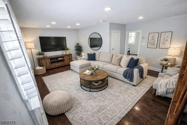 Building Photo - 115 Grant Ave