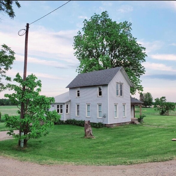 Building Photo - 7612 N M 37 Hwy