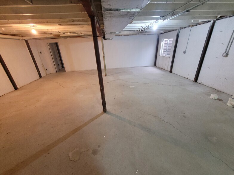 Building Photo - 364 N Everett Dr