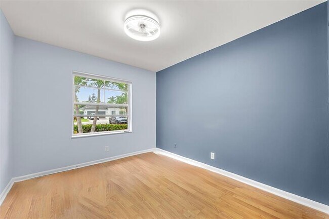 Building Photo - 4227 Sabal Ridge Cir