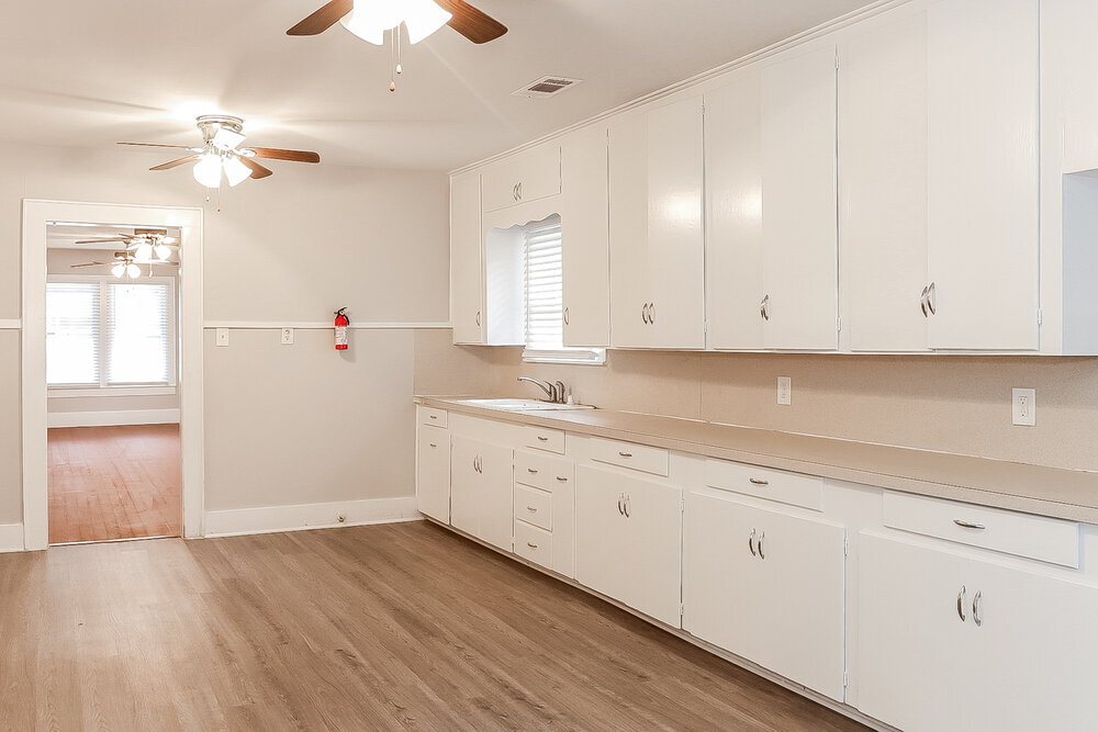 Building Photo - 522 12th Ave N