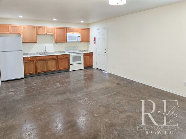 Building Photo - Port Angeles Coastal Living