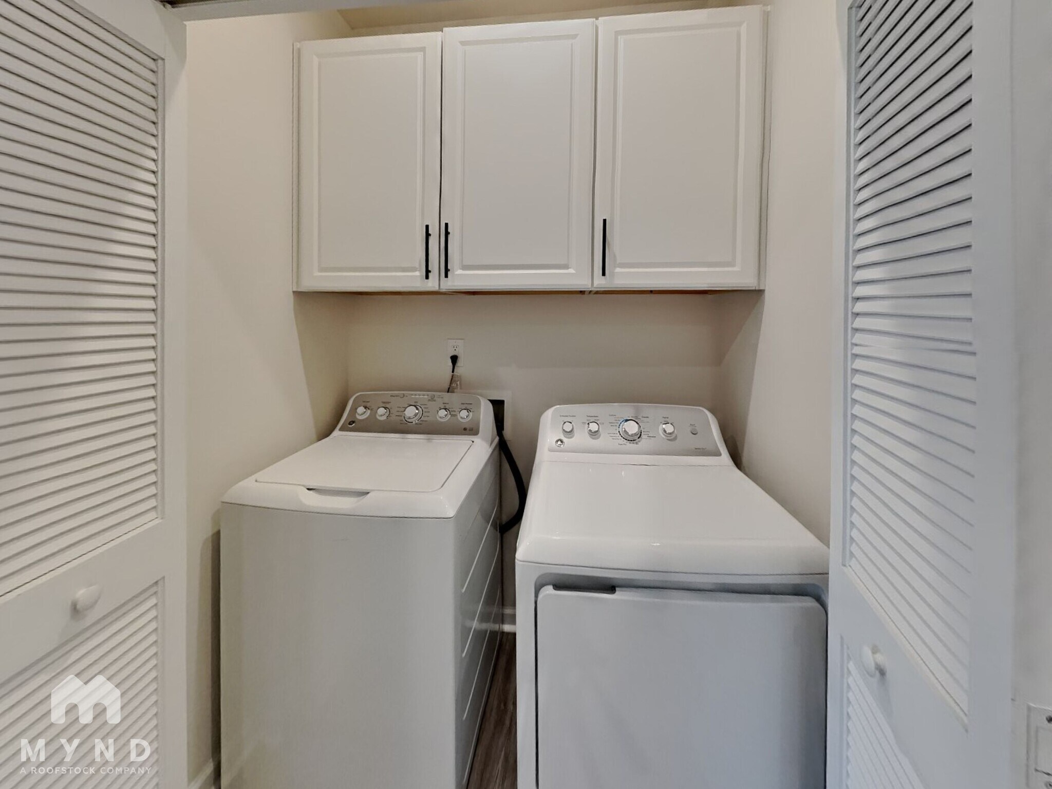 Building Photo - 10868 Overlook Mountain Dr