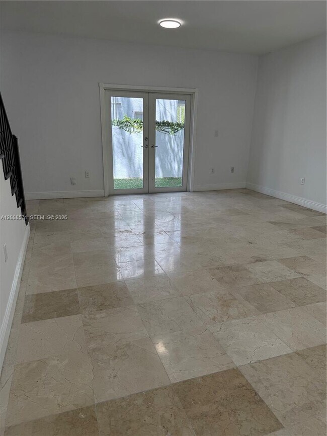 Building Photo - 3080 Bird Ave