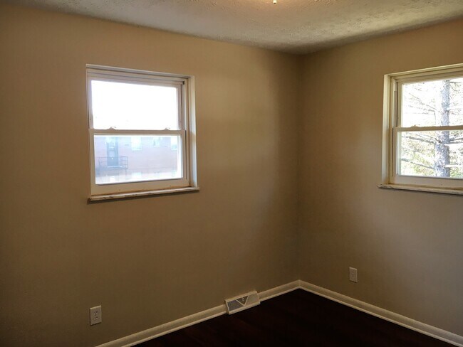 Building Photo - 3201-3205 Norwood St