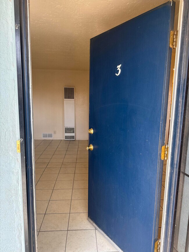 Building Photo - 206 Princeton Dr SE