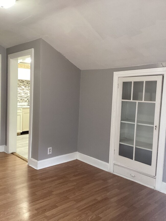 Building Photo - 248-250 E. Main St