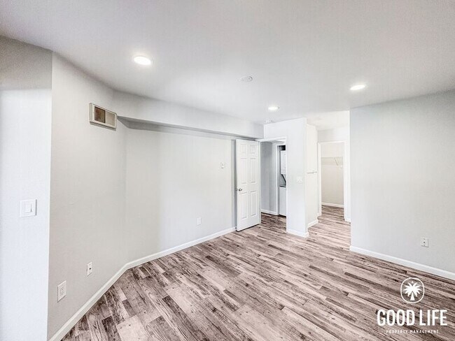 Building Photo - 3440 Lebon Dr