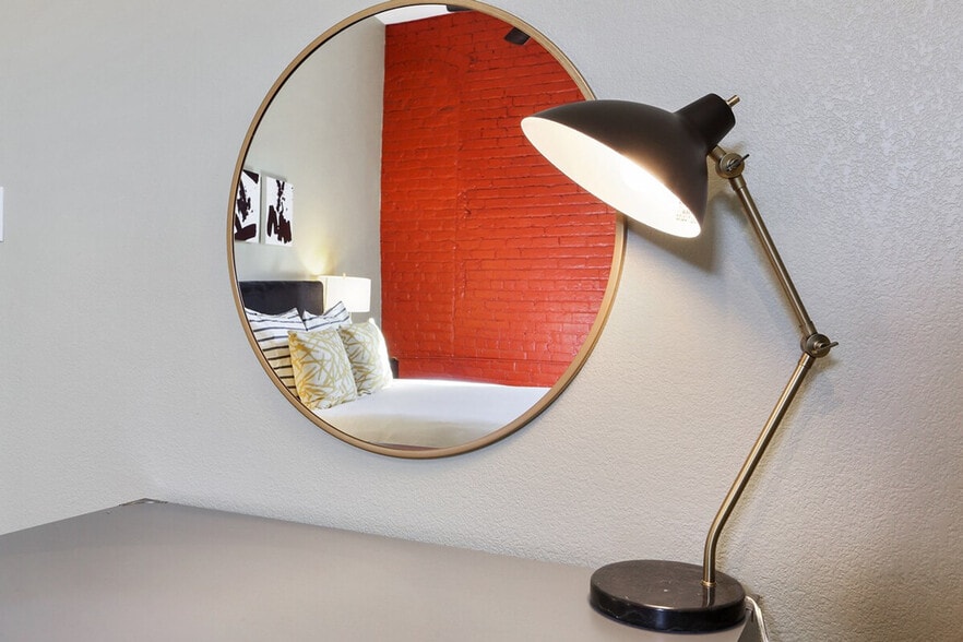 Building Photo - 1041 Constance St