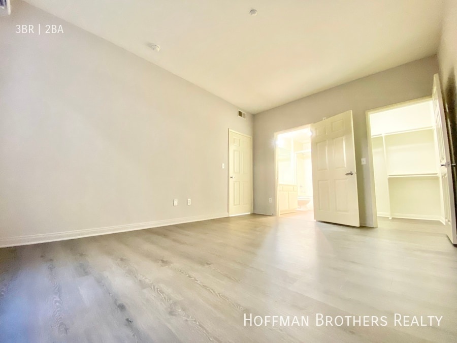 Building Photo - 3625 Jasmine Ave