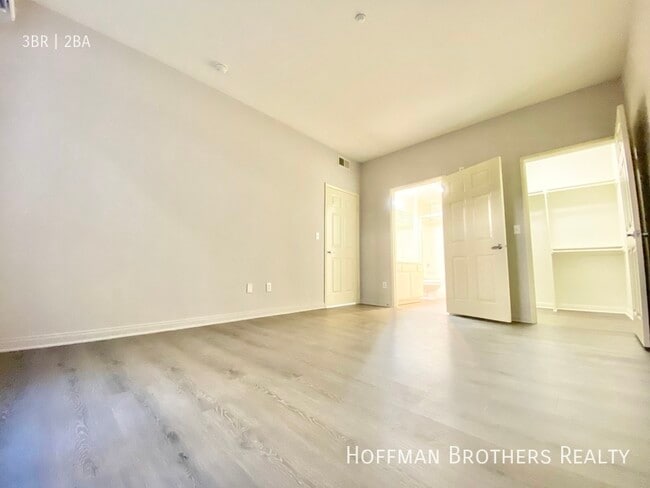 Building Photo - 3625 Jasmine Ave