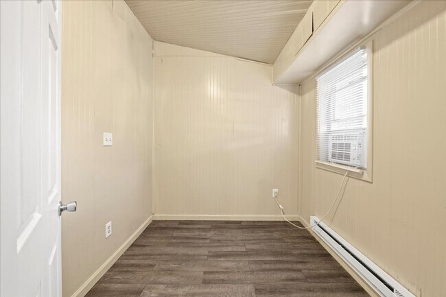 Building Photo - 4159 N Ridgeview Dr