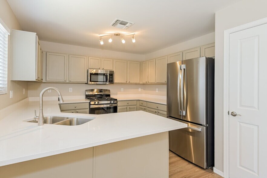 Building Photo - 18406 S Copper Basin Dr
