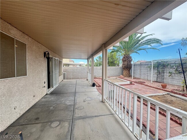 Building Photo - 9783 Ocotillo Falls Ave