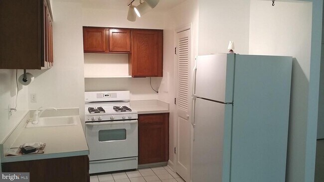 Building Photo - 4360 Ivymount Ct