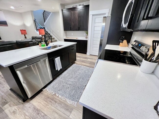 Building Photo - 1379 Pinecrest Trl