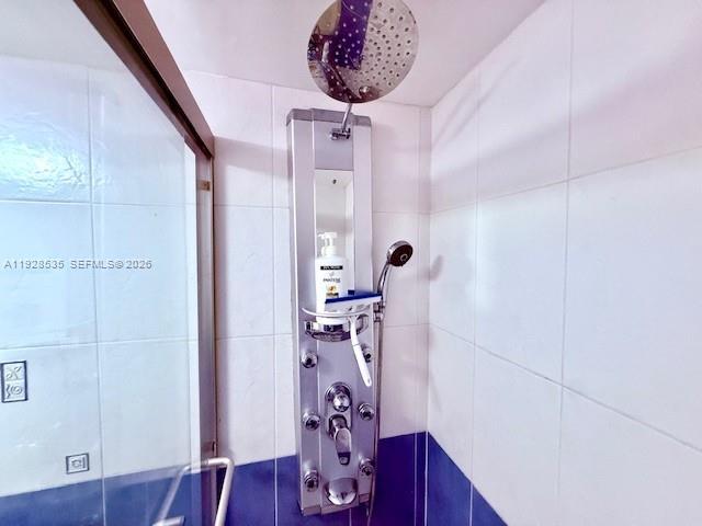 Building Photo - 1833 S Ocean Dr