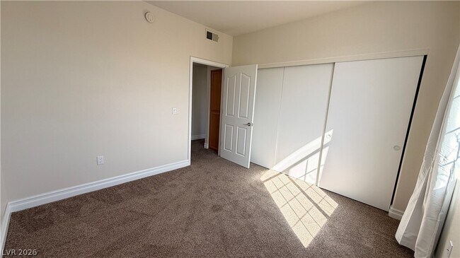 Building Photo - 75 N Valle Verde Dr