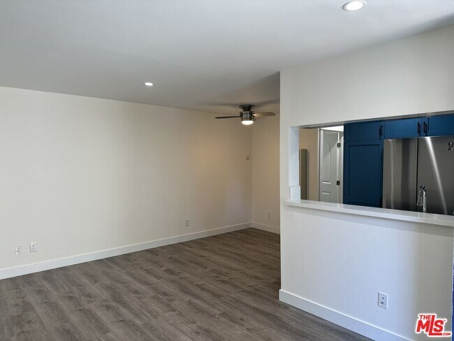 Building Photo - 27 Anchorage St