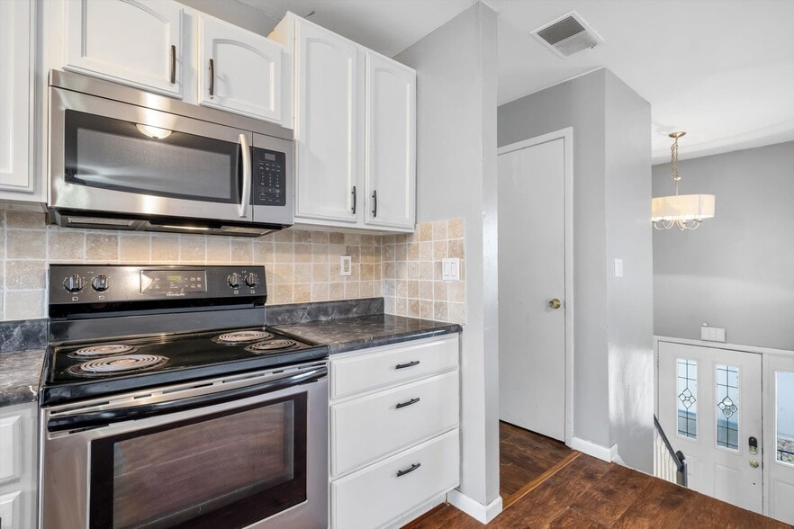 Building Photo - 2534 Millvalley Dr