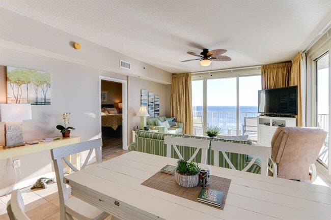 Building Photo - 9900 S Thomas Dr