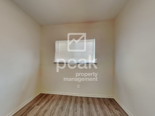 Building Photo - Fort Worth Duplex NOW LEASING for a July M...