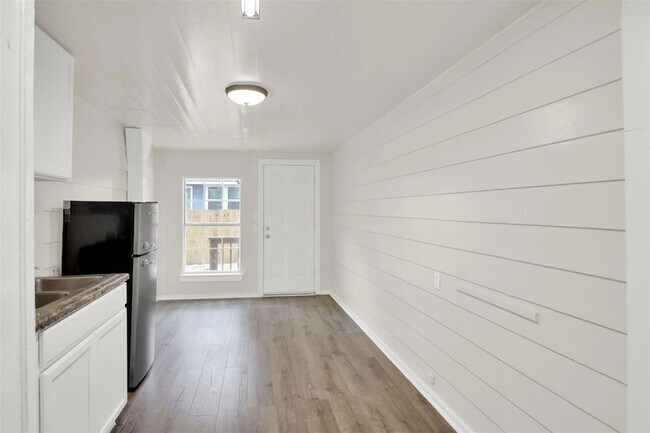 Building Photo - 4010 Speedway