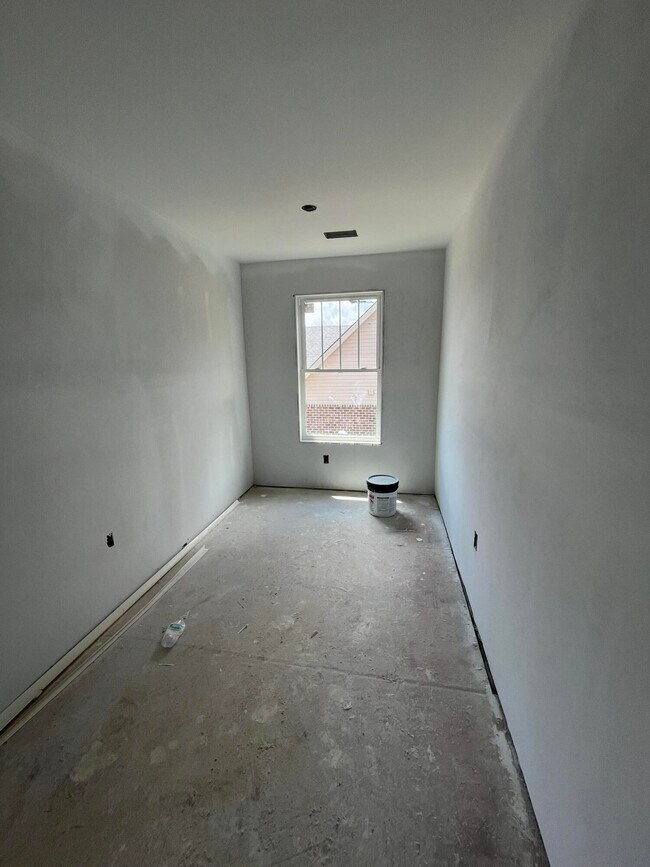 Building Photo - 145 Bill Perkins Ln