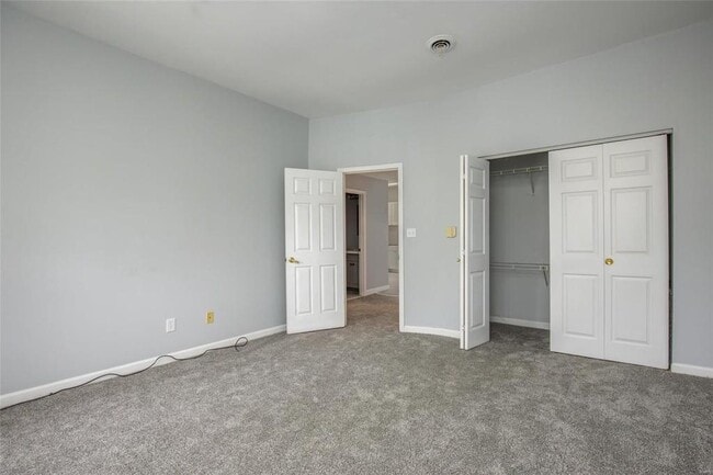 Building Photo - 6038 Westminster Pl