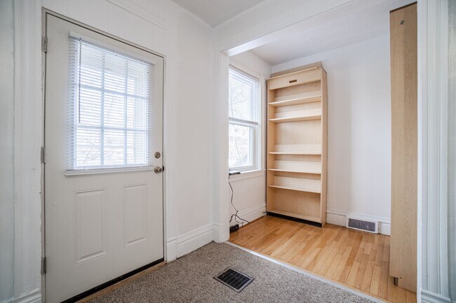 Building Photo - 2230 Tilbury Ave