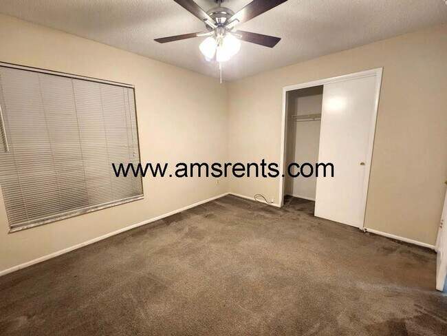 Building Photo - Spacious 3 bedroom 2 bath in Kissimmee
