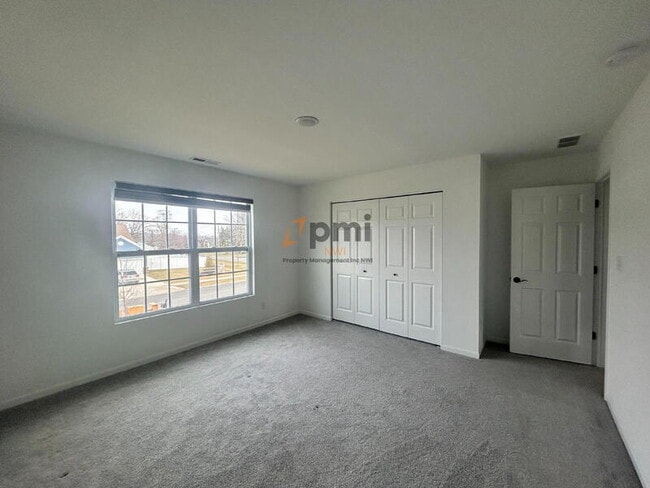 Building Photo - 5625 Burr Rdg Cir