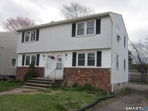 Building Photo - 25 Mettler St