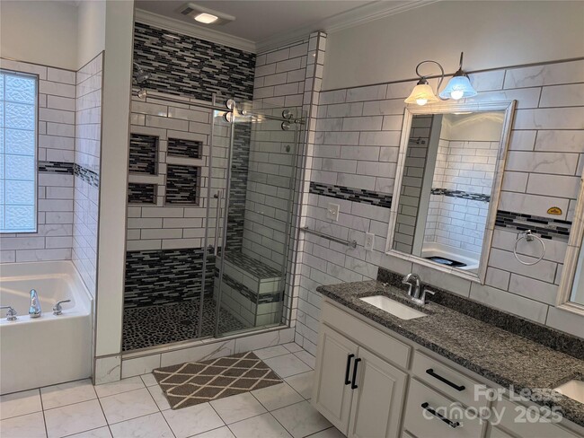 Building Photo - 5919 Newell Dr