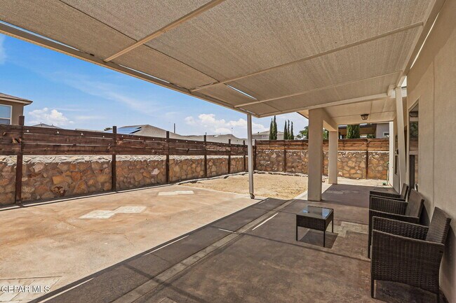 Building Photo - 12580 Arrow Weed Dr