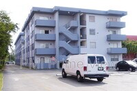 Building Photo - 495 NW 72nd Ave