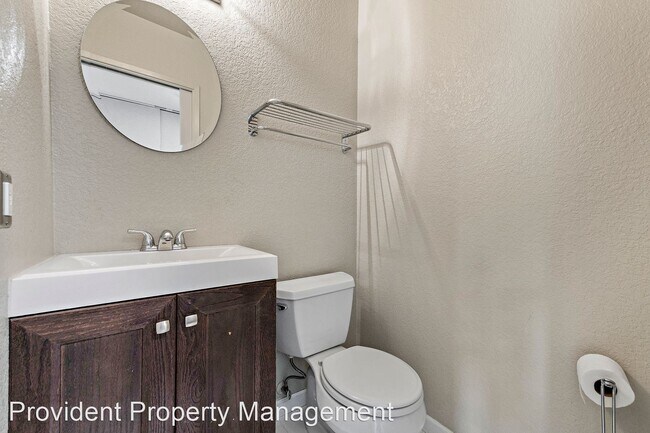 Building Photo - 2 br, 1.5 bath House - 127 N. 9th Street