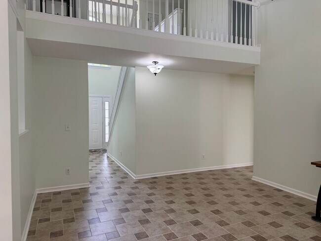 Building Photo - Four Bedroom Home in Curtis Pond