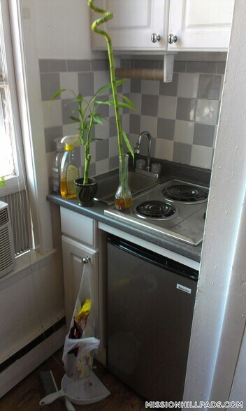 Building Photo - 28 S Huntington Ave