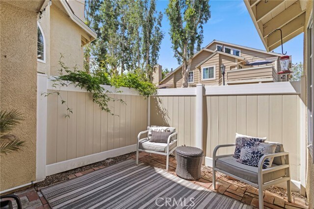 Building Photo - 26481 Olivewood