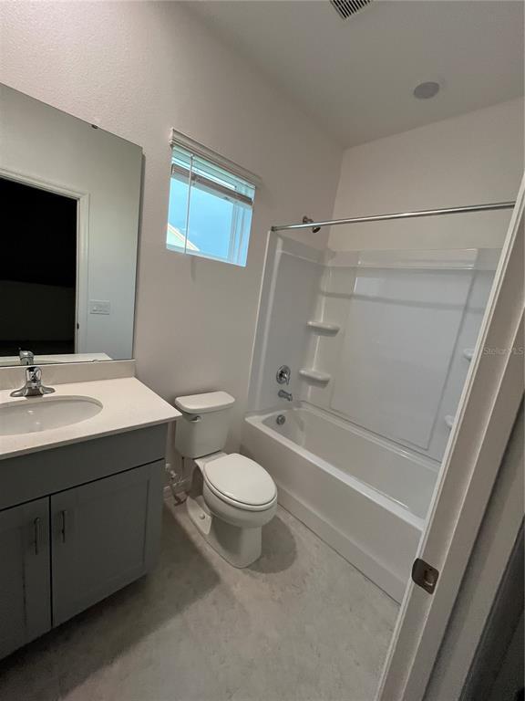 Building Photo - 1500 Silver Lining Wy