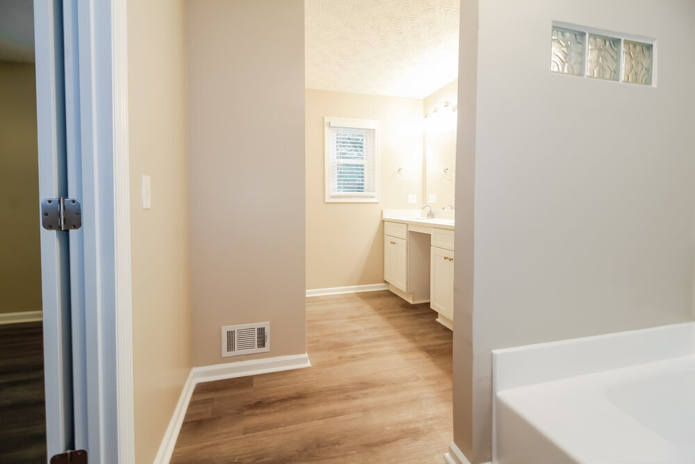 Building Photo - 1013 Summer Pl NW