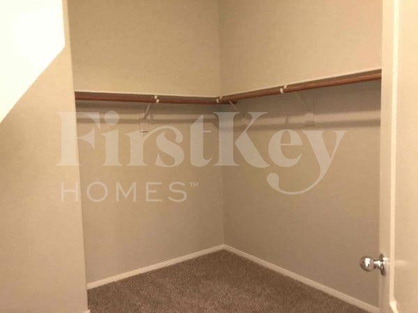 Building Photo - 10828 Avenzano St