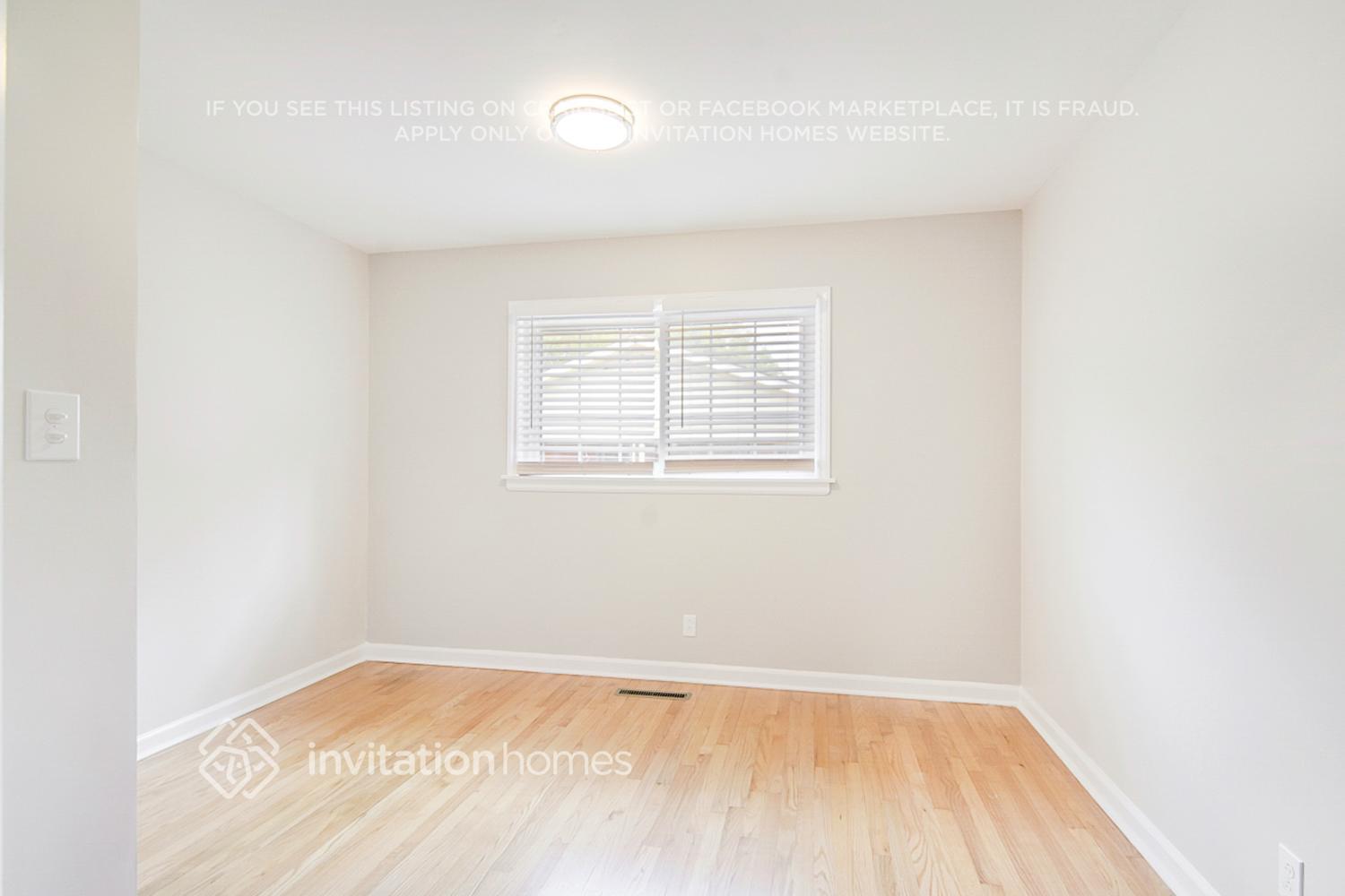 Building Photo - 512 Uzzle St