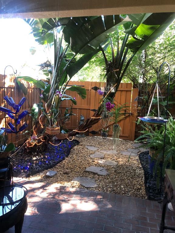 Building Photo - 1903 Fiesta Ridge Ct