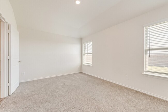 Building Photo - 2706 Knollwood Trl