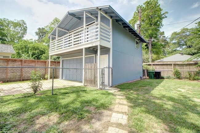Building Photo - 950 Lamonte Ln