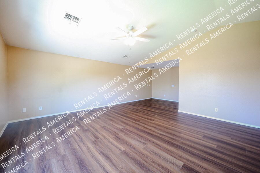 Building Photo - 23808 N Tayrien Ln
