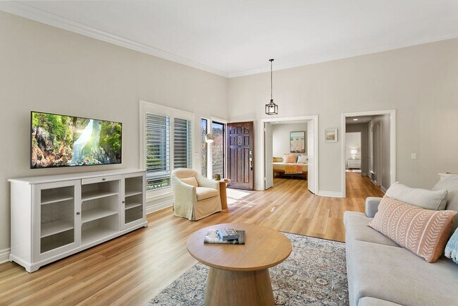 Building Photo - Beautiful Furnished Home in Seaside Villas Near Doheny Beach!